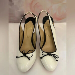 ! Christian Louboutin Cream Patent Leather Georgineta Pumps sz 40